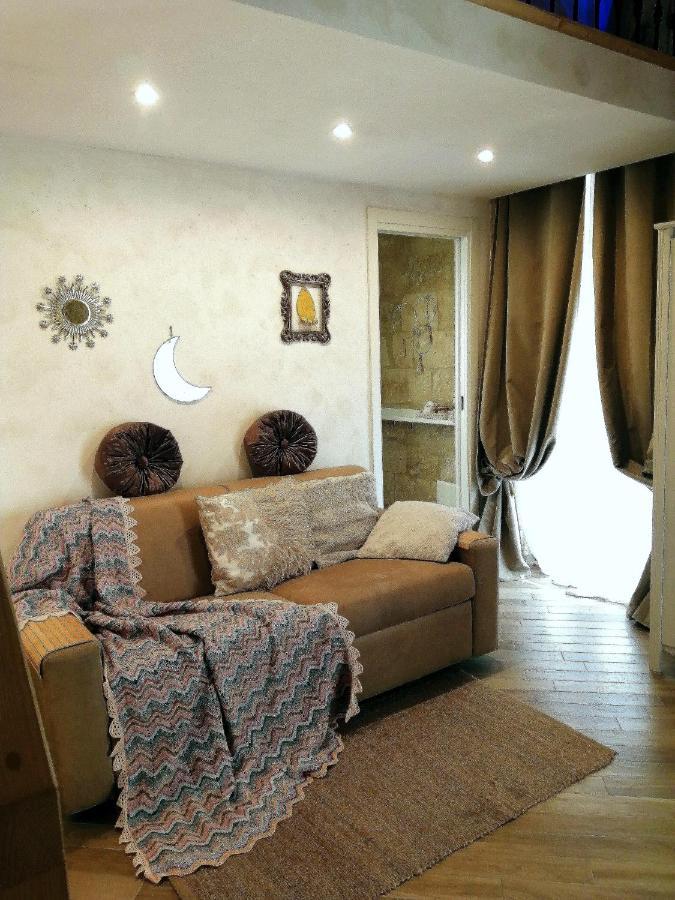 Palazzo Emy Bed & Breakfast Lecce Exterior photo